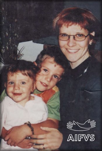 Michela Ghirotto e i figli Elia e Alice Mantovani.jpg